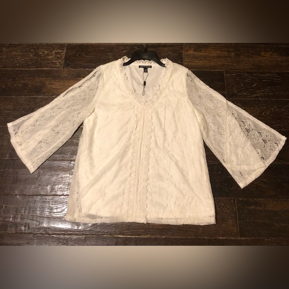 Cable & Gauge white top inside lined, pretty lace with slit sleeves NWOT Size XL - Picture 7 of 13